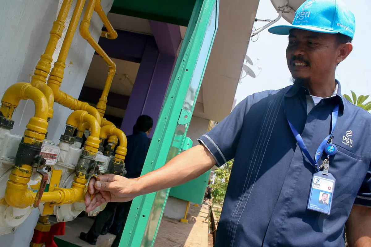 Jokowi Resmikan Penyaluran Gas ke Rusun Marunda 