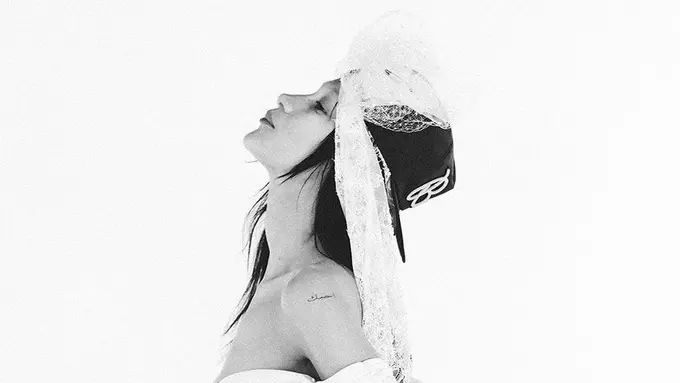 Mengenang Virgil Abloh, Fashion Show Off White di Hari Pertama Paris Fashion Week Banjir Super Model dari Kendall Jenner Hingga Bella Hadid