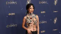 7 Perhiasan Termewah di Karpet Merah Emmy Awards 2025, Jenna Ortega hingga Selena Gomez