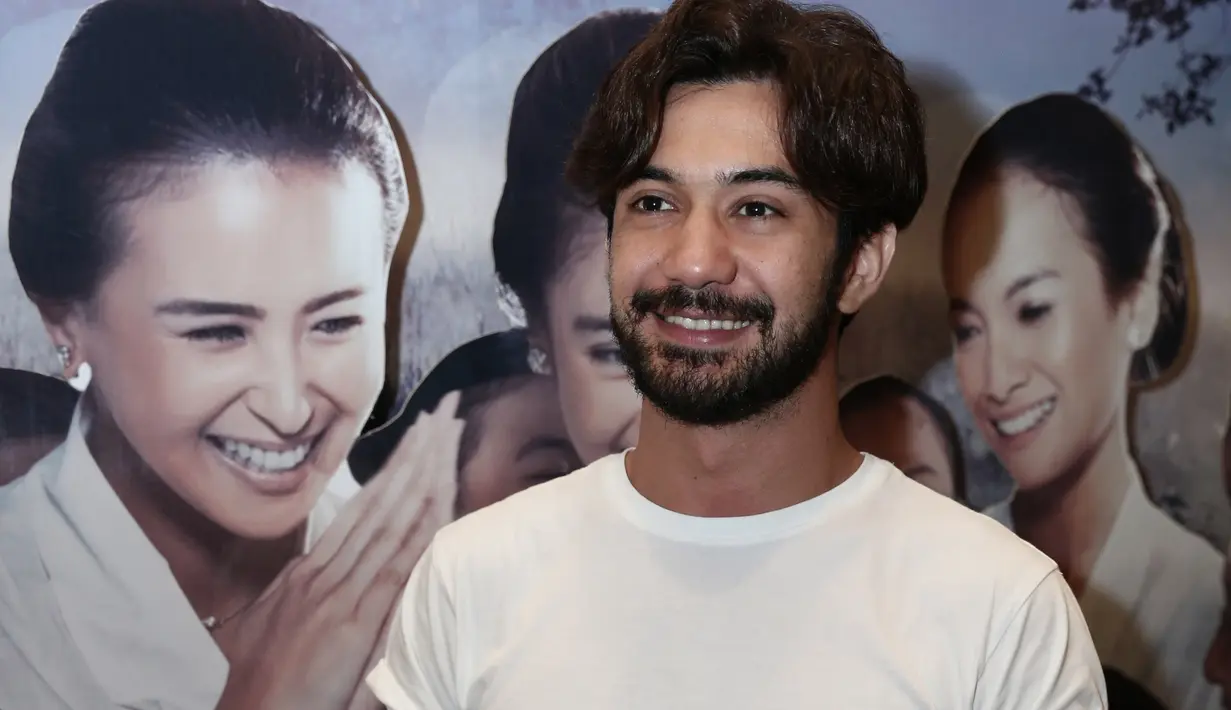 Saat hadir dalam jumpa pers, di XXI Epicentrum, Jakarta Selatan, Rabu (14/12/2016), Reza menanggapi santai protes tersebut. (Galih W. Satria/Bintang.com)