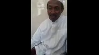 Pemukulan imam masjid di Sidoarjo itu terjadi saat ia sedang memimpin salat Maghrib. (Liputan6.com/Dian Kurniawan)