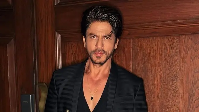 6 Potret Terkini Kajol dan Shah Rukh Khan, Sama-Sama Tampak Awet Muda