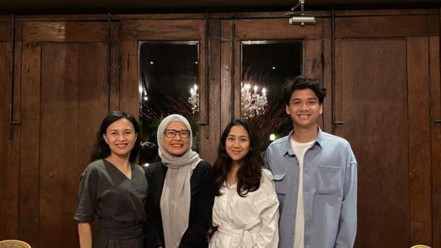 6 Potret Sherina Munaf dengan Ibu Mertua, Kerap Tampil Kompak