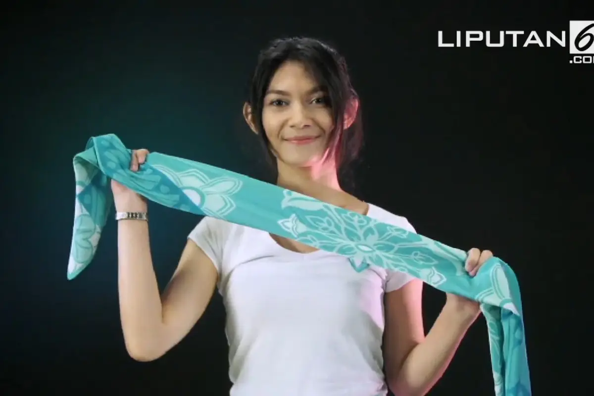 Style Guide: 2 Gaya Scarf untuk Santai dan Formal