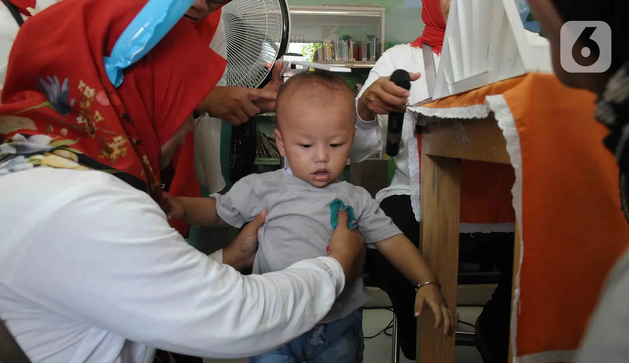 Rotavirus adalah virus sangat menular yang menyebabkan diare dan dapat menyebar dengan mudah pada bayi.  (merdeka.com/Imam Buhori)