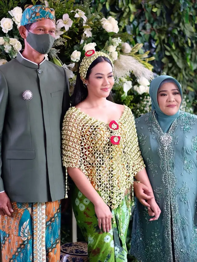 Penuh Haru Bahagia, Ini 7 Momen Siraman Yura Yunita Jelang Pernikahan