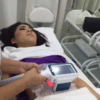 Hilangkan Lemak Perut, Indah Dewi Pertiwi Pilih Cara Instan (Ruswanto/bintang.com)
