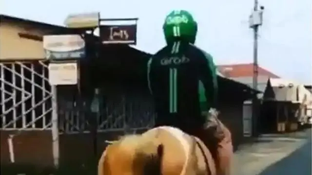 Kendaraan Driver Ojek Online Ini Nyeleneh Banget (IG/ebinawidyana_)