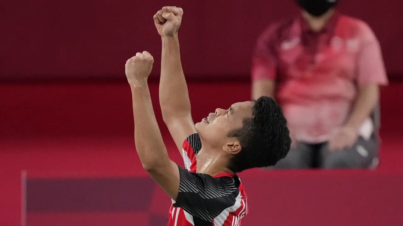 Foto: Anthony Sinisuka Ginting ke Semifinal Olimpiade Tokyo 2020 usai Pecundangi Anders Antonsen