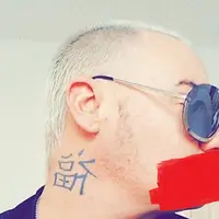 Semua perubahan wajah cowok ini berawal ketika ia sangat ingin memiliki bibir seksi seperti Marylin Monroe. (Foto:  mediadrumworld)