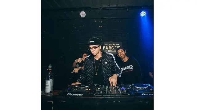 Jarang Terekspos, Ini 7 Potret Tobias Adik Tatjana Saphira yang Berbakat DJ
