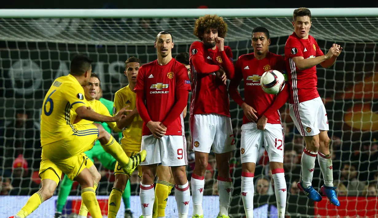 MU diambang kesepakatan bernilai 15 juta pounds atau Rp 247 miliar dengan sebuah sponsor baru. (AP Photo/Dave Thompson)