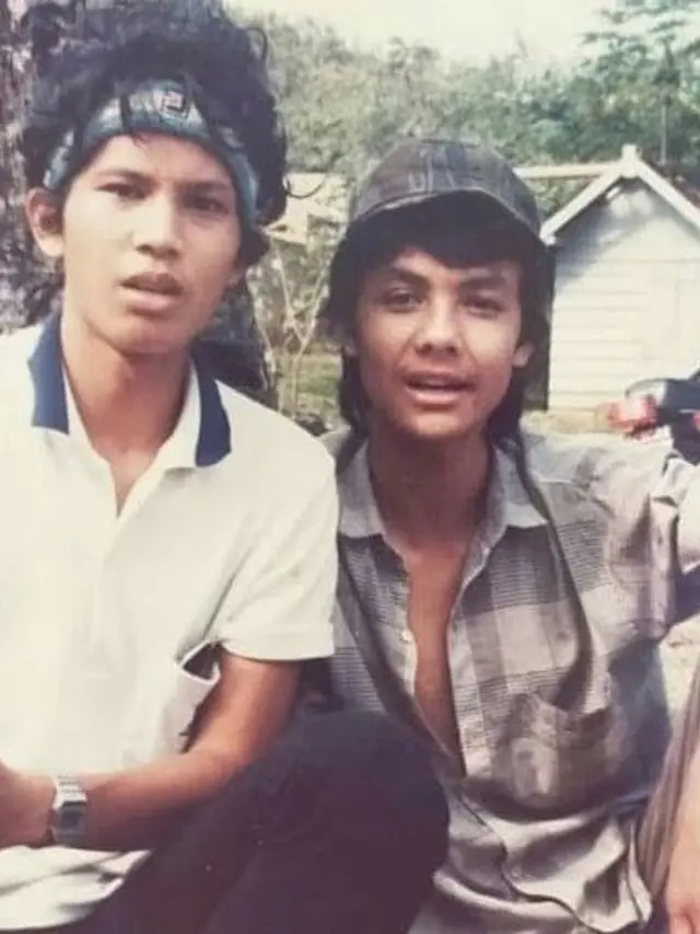6 Potret Masa Muda Ganjar Pranowo, Disebut Mirip Fedi Nuril