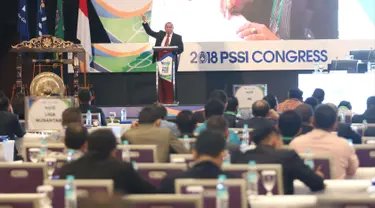 Ketua Umum PSSI Edy Rahmayadi memberikan sambutan saat membuka kongres PSSI 2018 di ICE, BSD, Tangerang Selatan, Sabtu (13/1). Kongres tahunan kali ini memiliki dua agenda utama. (Liputan6.com/Angga Yuniar)