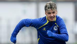 Pemain muda Timnas Bosnia, Kerim Alajbegovic. (AP Photo/Armin Durgut)