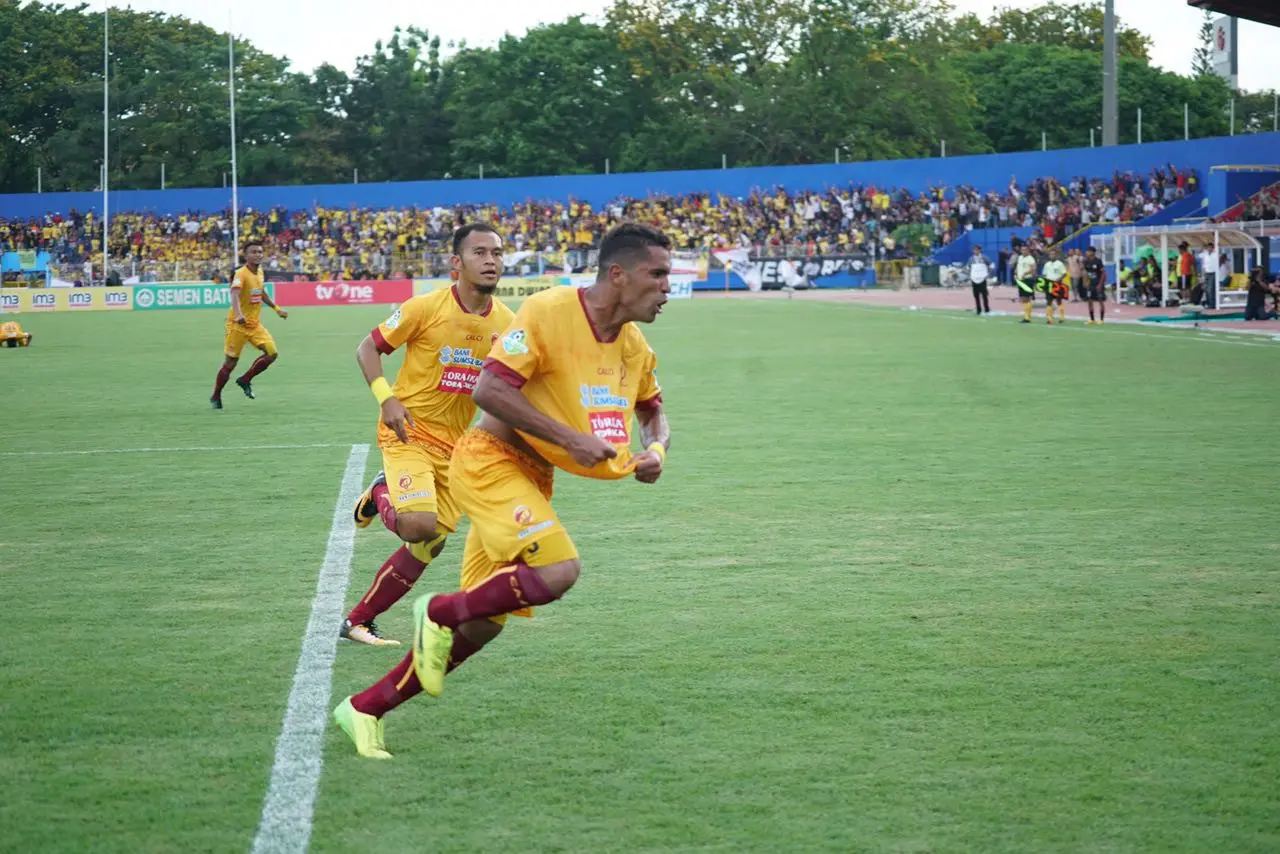 Selebrasi Alberto Beto Goncalves. (Indra Pratesta/Liputan6.com)