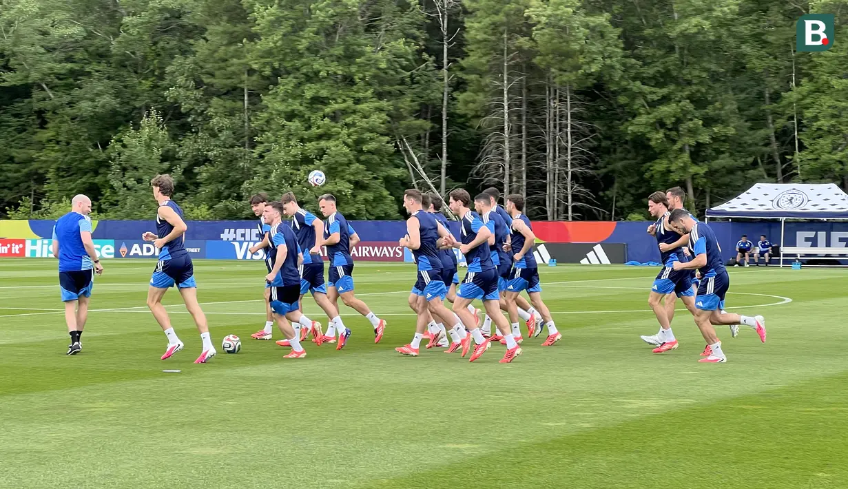 Para pemain Timnas Skotlandia menjalani sesi latihan di New England Revolution Training Center, Foxborough, Boston, Amerika Serikat, Kamis (18/6/2026). Andy Robertson, Scott McTominay, dan John McGinn tampak berlatih serius sebagai persiapan menghadapi laga Grup C Piala Dunia 2026. (KLY Sports/Hery Kurniawan)