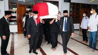 Wakil Menteri Pekerjaan Umum (PU) Periode 2009-2014 Achmad Hermanto Dardak, dimakamkan di Taman Makam Pahlawan (TMP) Kalibata, Jakarta, Minggu (21/8/2022). (Dok Kementerian PUPR)