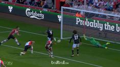 Manchester United menang tipis atas Southampton 1-0, Sabtu (23/9/2017). This video is presented by Ballball