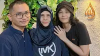 6 Potret Kenangan Mita The Virgin dan Ibunda Tercinta yang Telah Berpulang