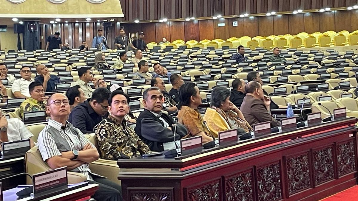 Gibran dan Sejumlah Wakil Ketua MPR Saksikan Gladi Bersih Pelantikan Presiden dan Wakil Presiden di Layar Besar Berita Viral Hari Ini Sabtu 19 Oktober 2024