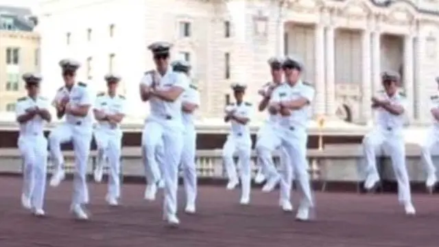 Lagu Gangnam Style, Digemari Brimob Juga