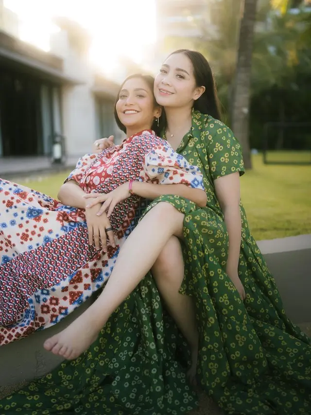 Gaya Kompak Nagita Slavina dan Caca Tengker yang Disebut Sebagai Siblings Goals