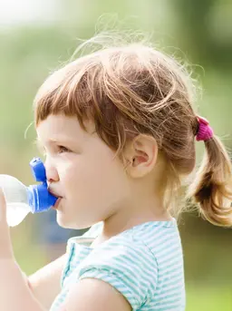 Kenali zat kimia dalam kemasan plastik yang sebaiknya dihindari untuk anak. (foto: bearfotos/freepik)