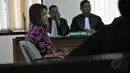 Terdakwa kasus suap SKK Migas Artha Meris Simbolon menjalani sidang dengan agenda tanggapan hakim atas eksepsi terdakwa, Jakarta, (2/10/14). (Liputan6.Com/Miftahul Hayat)