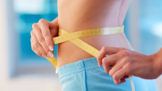 Lingkar pinggang mengecil/copyright Shutterstock.com