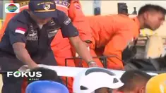 Sembilan kantong di antaranya berisi potongan jenazah korban, sedang sisanya berisi serpihan puing-puing pesawat.