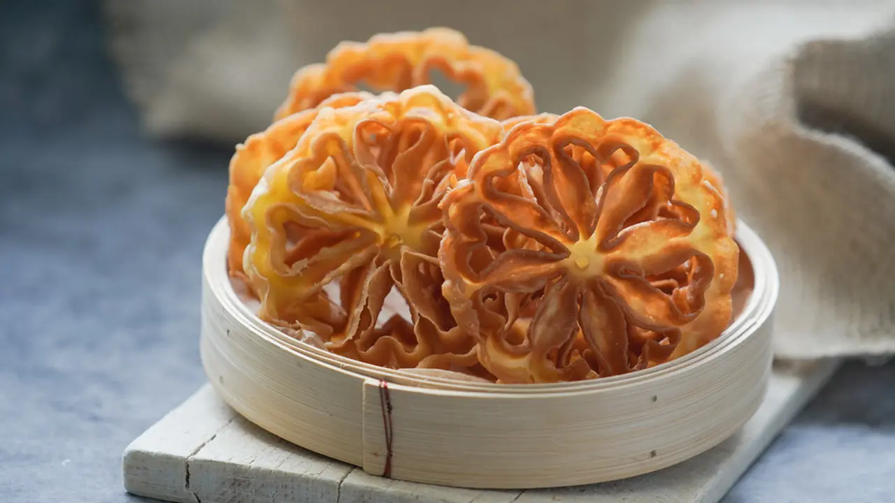 kue kembang goyang