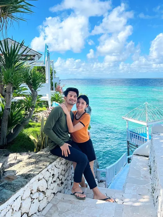 Tyas Mirasih dan Tengku Tezi semakin lengket (Instagram/tyasmirasih)