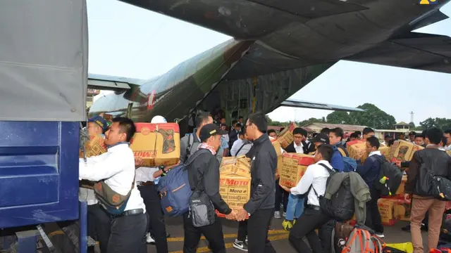 Kementerian Pekerjaan Umum dan Perumahan Rakyat (PUPR) memberangkatkan 281 orang insinyur pada Jumat, 31 Agustus 2018 ini ke Lombok, Nusa Tenggara Barat (NTB). Dok Kementerian PUPR