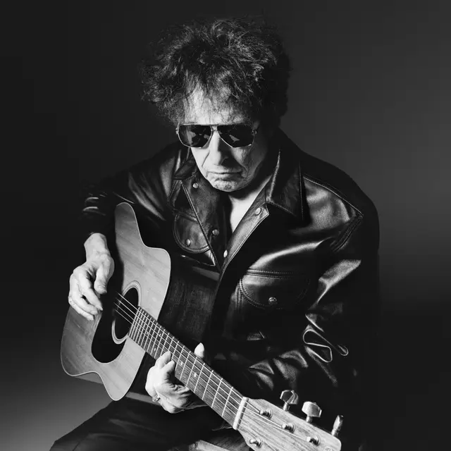Potret Musisi Legendaris Paul Banks hingga Bob Dylan dalam Balutan Gaya Kekinian