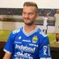 Rene Mihelic, pemain anyar Persib asal Slovenia. (Bola.com/Erwin Snaz)