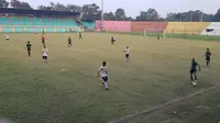 Timnas Indonesia U-15 asuhan Bima Sakti menelan kekalahan 0-1 dari PPLPD Kabupaten Bogor. (Bola.com/Zulfirdaus Harahap)