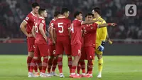 Hingga akhir babak pertama, skor 2-0 untuk keunggulan Indonesia. (Liputan6.com/Helmi Fithriansyah)