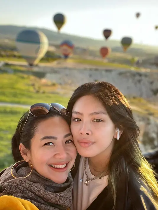 Beberapa waktu lalu Feni Rose dan Audi memilih Turki sebagai destinasi liburan mereka. (FOTO: instagram.com/fenirose/)