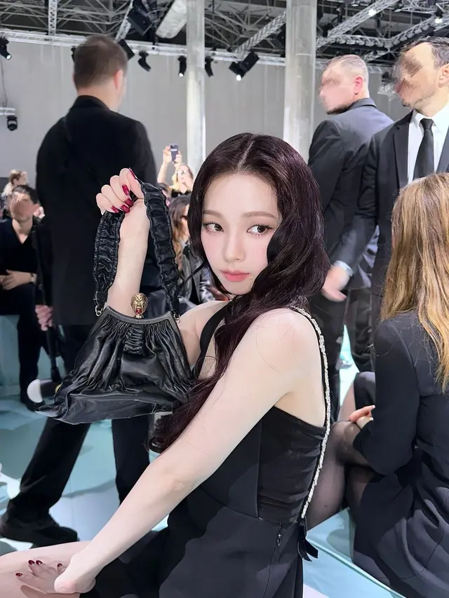 Gaya Rambut Karina aespa Hadiri Milan Fashion Week, Hadirkan Visual Kiyowo yang Berbeda Meski Pakai Dress yang Sama