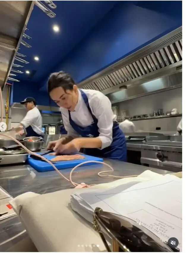 5 Potret Aura Kasih Masak Ala Chef, Hasil Masakan Menggiurkan