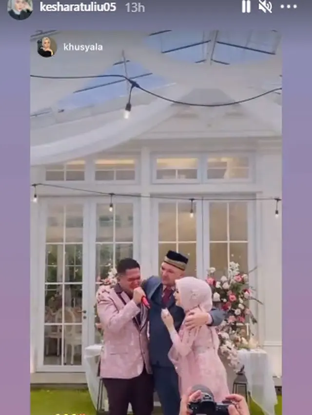 8 Momen Resepsi Pernikahan Kesha Ratuliu dan Adhi Permana, Penuh Suka Cita