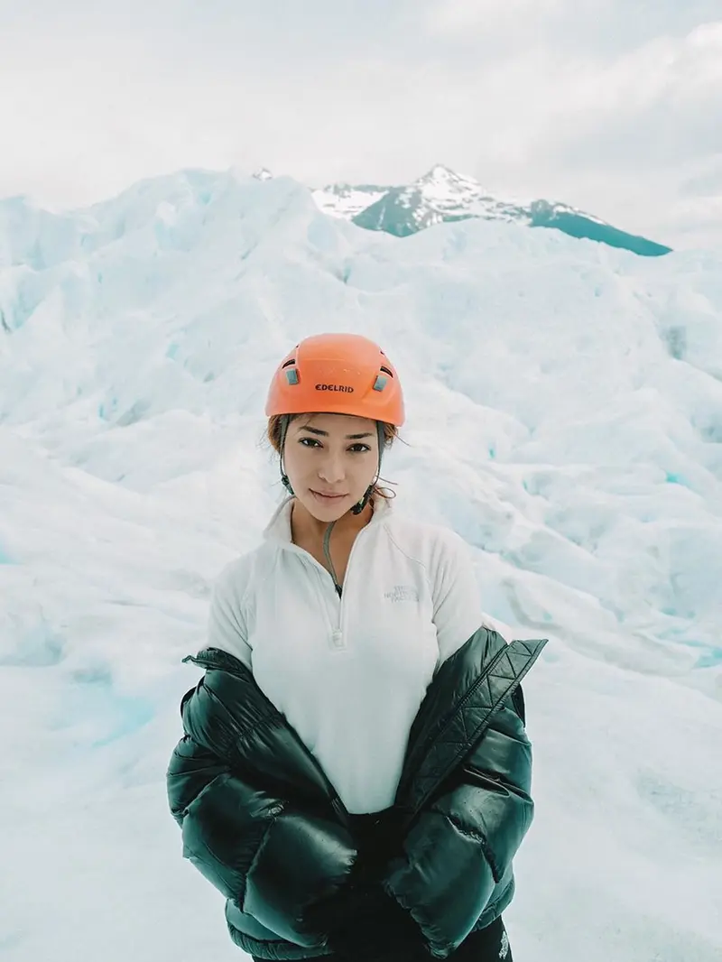 Nikita di Perito Merino Glacier, Argentina (dok. Instagram @@nikitawillyofficial94/https://www.instagram.com/p/B6CmDUZHKIx//Adhita Diansyavira)