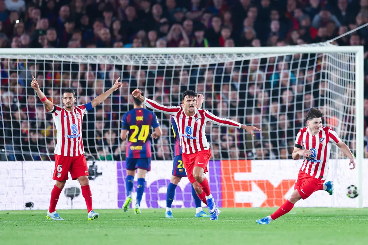 Foto: Melihat Gol Cantik Julian Alvarez yang Membuat Satu Camp Nou Tercengang,  Atletico Madrid Permalukan Barcelona di Liga Champions