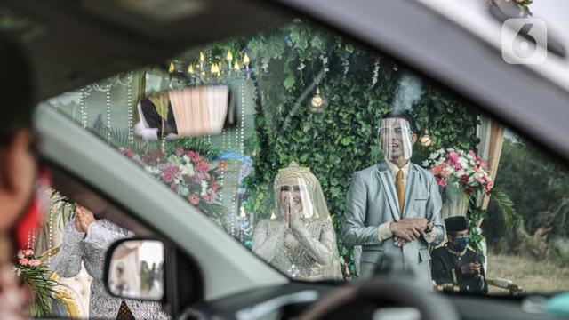 Pesta Pernikahan Secara Drive Thru