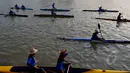 Sejumlah perahu melintasi Sungai Cisadane dalam rangka Festival Cisadane 2015, Banten, Sabtu (23/5/2015). Sebanyak 100 perahu nusantara menampilkan berbagai pernak-pernik budaya khas nusantara (Liputan6.com/Andrian M Tunay)
