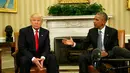 Pertemuan antara  Presiden AS Barack Obama terpilih Donald Trump di Gedung Putih, Washington, AS, Kamis (10/11). Pertemuan tersebut untuk membahas transisi pemerintahan. (REUTERS / Kevin Lamarque)