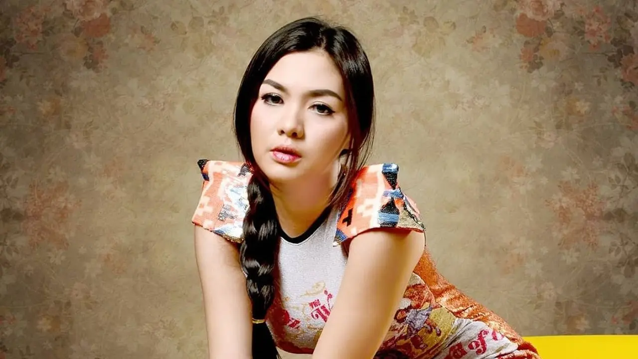 Potret Vicky Shu bak tokoh Dorothy Gale di Wizard of Oz