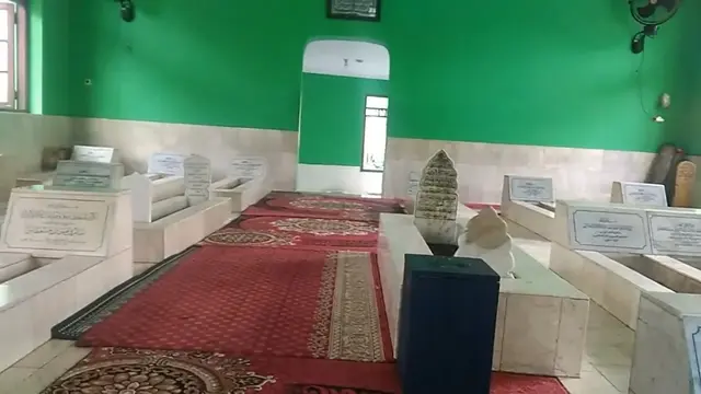 Makam Keramat Al Hawi Condet