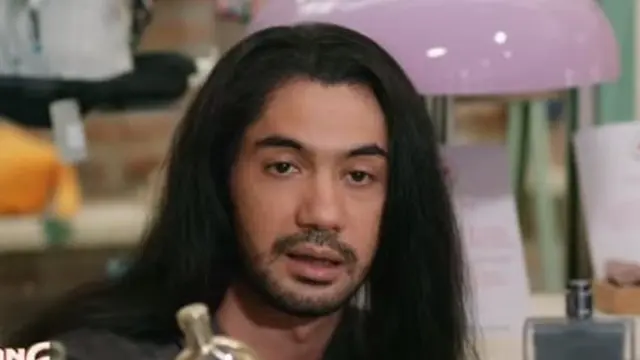 Demi Peran di Film Barunya, Ini 6 Potret Reza Rahadian Berambut Gondrong